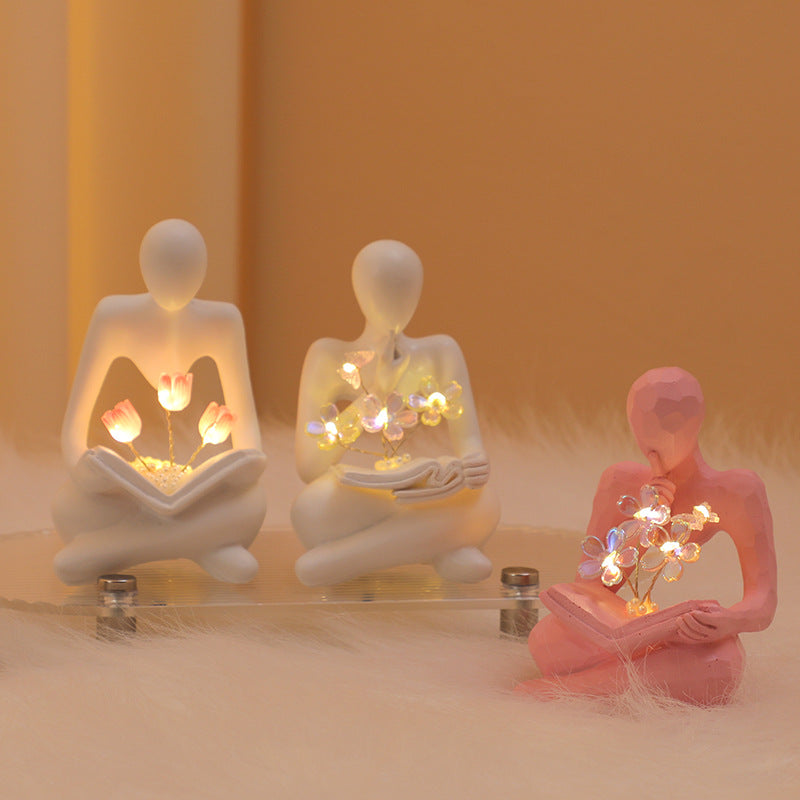 Kleine Nachtlampe „Golden Thinker“